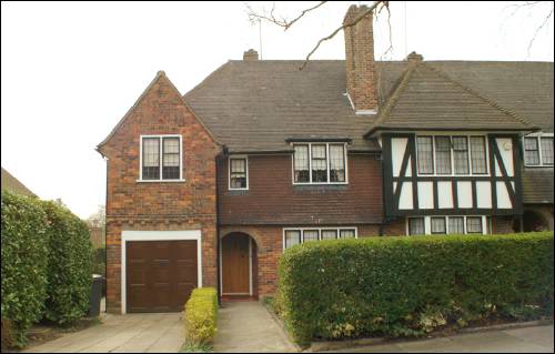 05 Blandford Close
